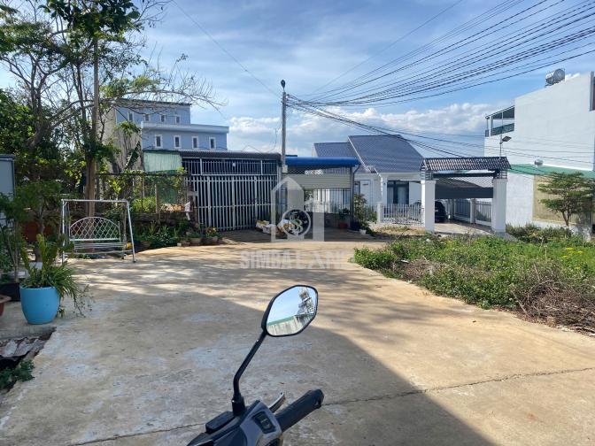 8 x 20m ngay trường tiểu học Nghĩa Hiệp cách chợ đầu mối đức trọng chỉ 500m gần chợ liên nghĩa sân bay liên khương