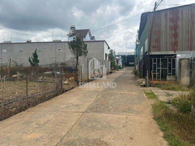 Bán đất gần Sân Bay Liên Khương Dt 6x53m tc72m2 giá 2,1 ty đường bàn cờ